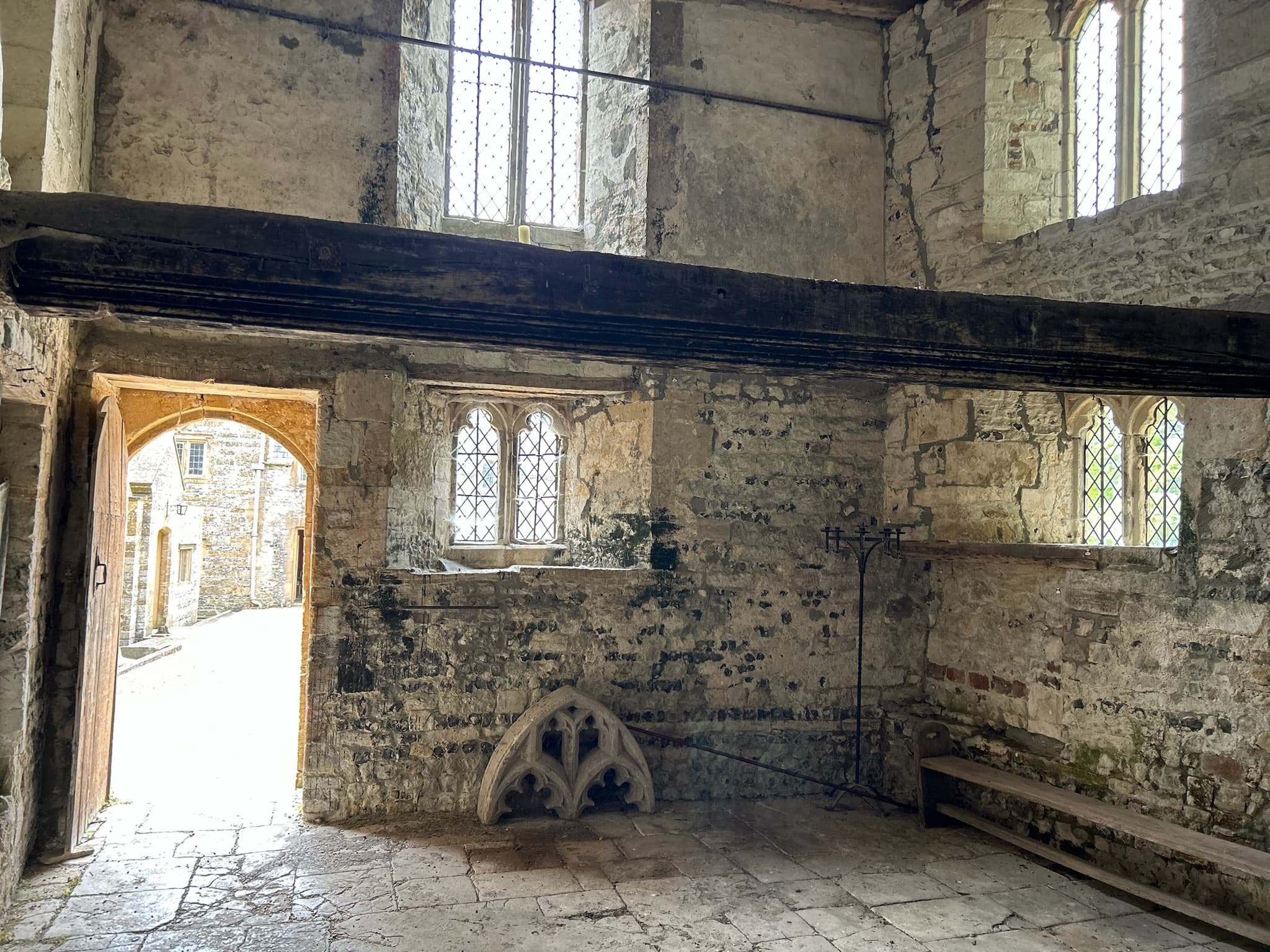 Capacity and arrangements at Cerne Abbey
